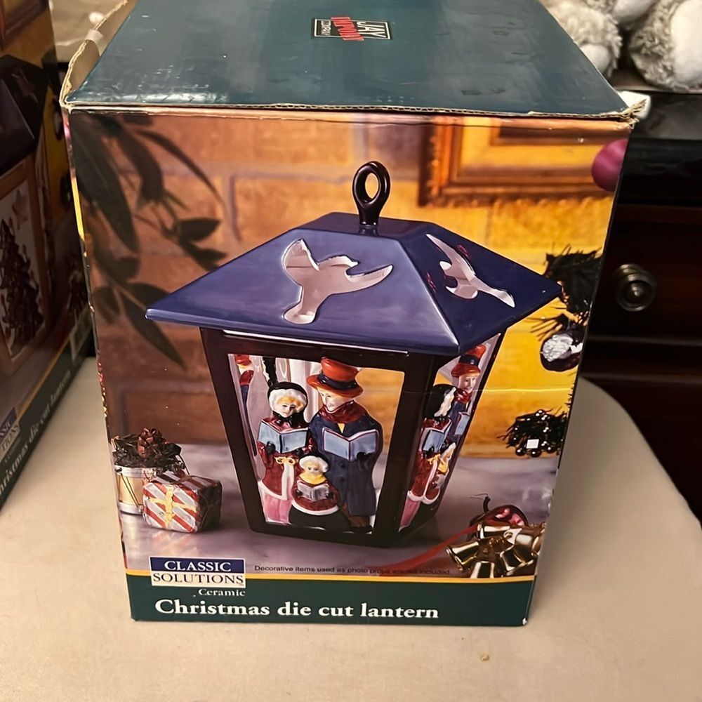 Christmas Carolers Die Cut Lantern – Ceramic – NIB